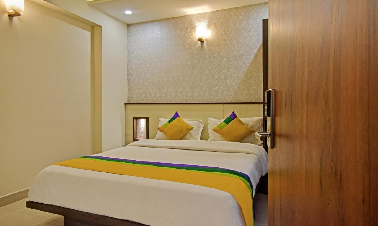 Itsy Hotels Deluxe Inn Chennai Exterior photo