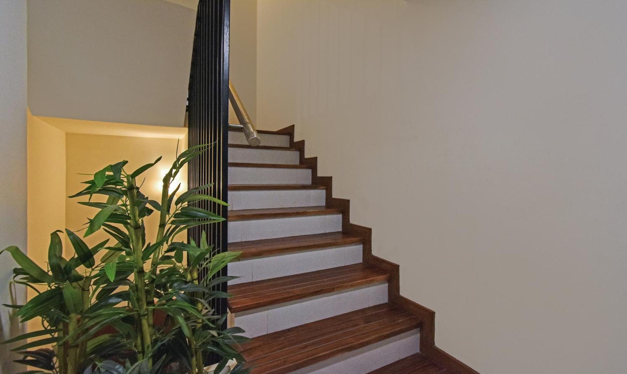 Itsy Hotels Deluxe Inn Chennai Exterior photo